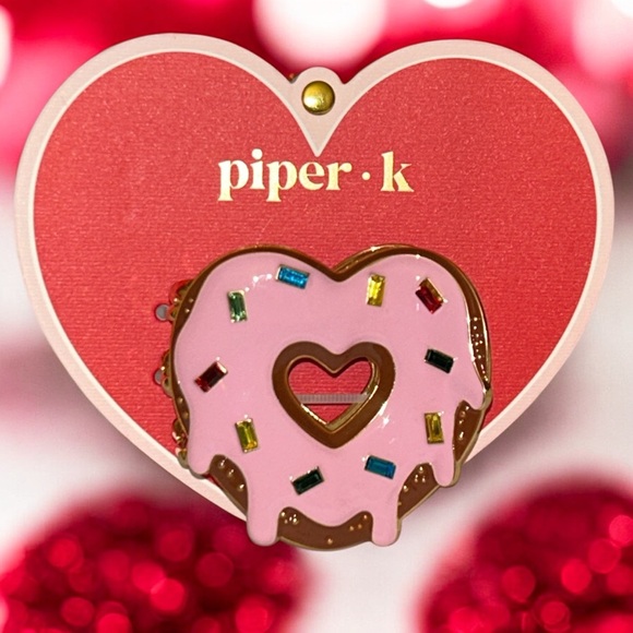 Piper K Valentine's Day Rhinestone Sprinkle Heart Donut Shape Donut Hair Claw - Picture 6 of 8